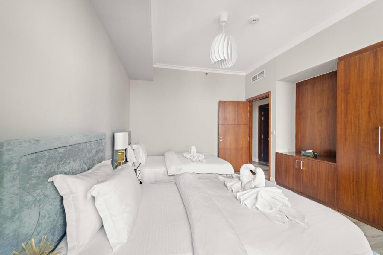 First Class 3Br With Full Burj Khalifa And Fountain View Dubai Luaran gambar