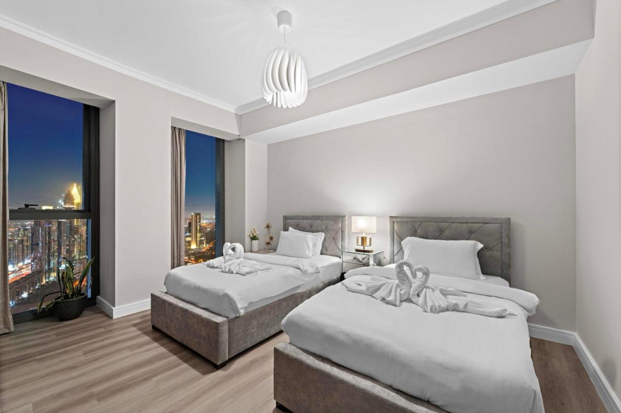 First Class 3Br With Full Burj Khalifa And Fountain View Dubai Luaran gambar