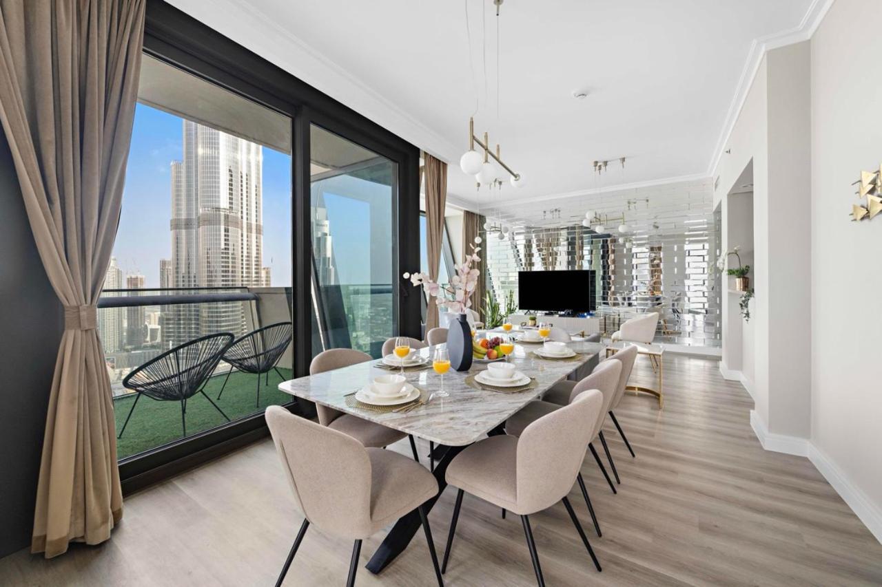 First Class 3Br With Full Burj Khalifa And Fountain View Dubai Luaran gambar