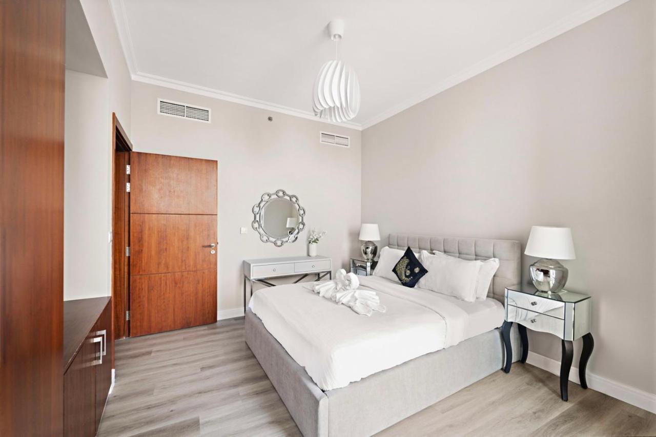 First Class 3Br With Full Burj Khalifa And Fountain View Dubai Luaran gambar